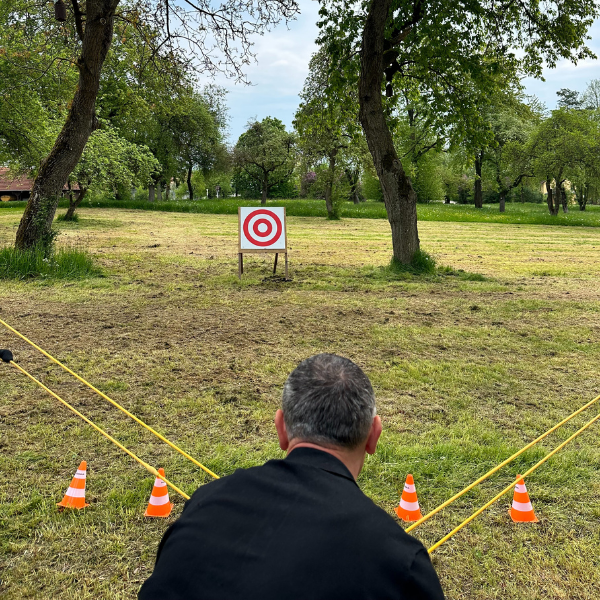 Knödelschleuder Teamevent Bayerische Mafia mit Teamspielen rund ums Thema Bayern